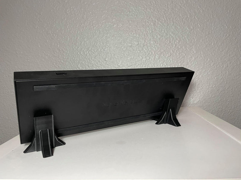Artisan 3D printed keyboard & PS5 controller display stand